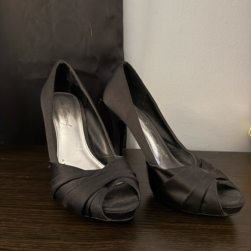 Lulu Townsend Black Satin Peep-Toe Heels